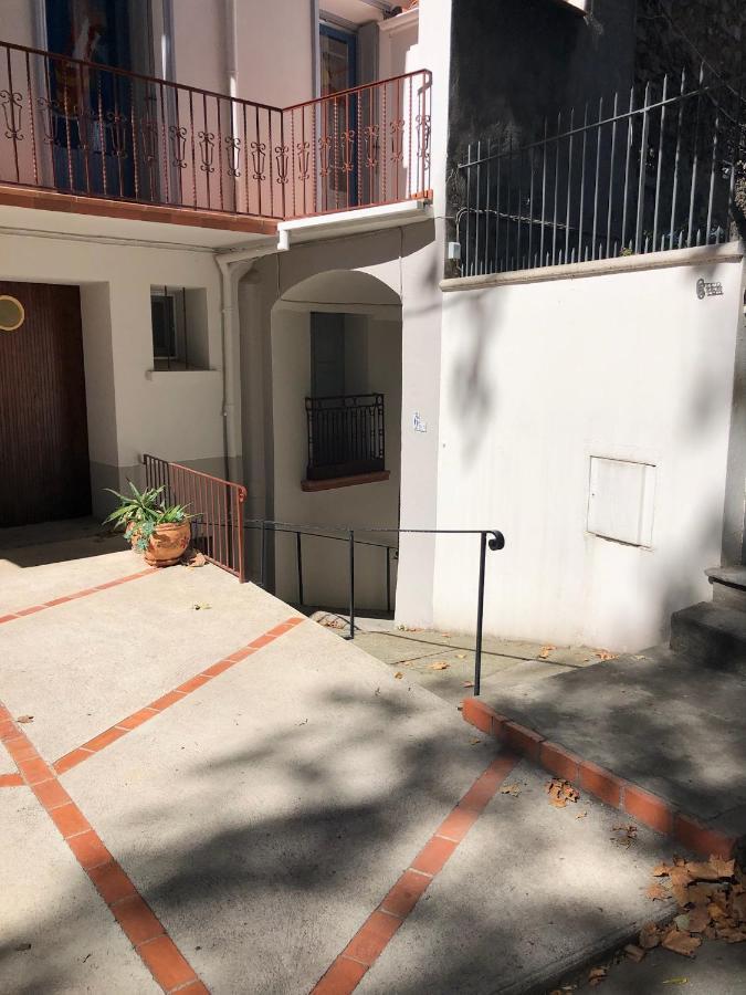 Au Coeur De Ville Avec Terrasse Céret Esterno foto